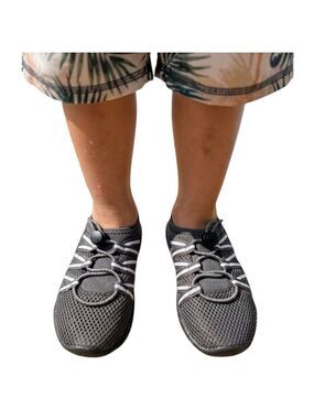 Sun & Sky Kids Water Shoes Black Gray NWT Size M (13–1)